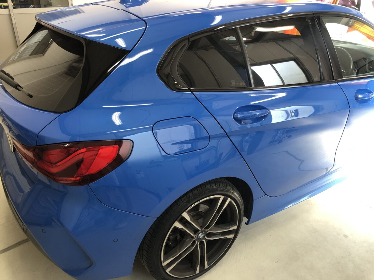 BMW1シリーズ　ヘッドライト磨き