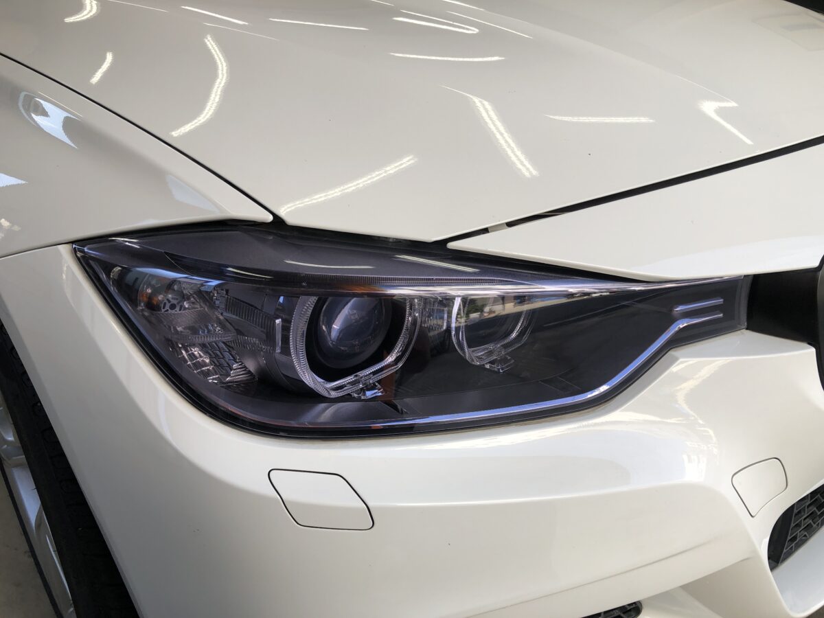 BMWF30　ヘッドライトリペア後にライトスモークプロテクションフィルム施工