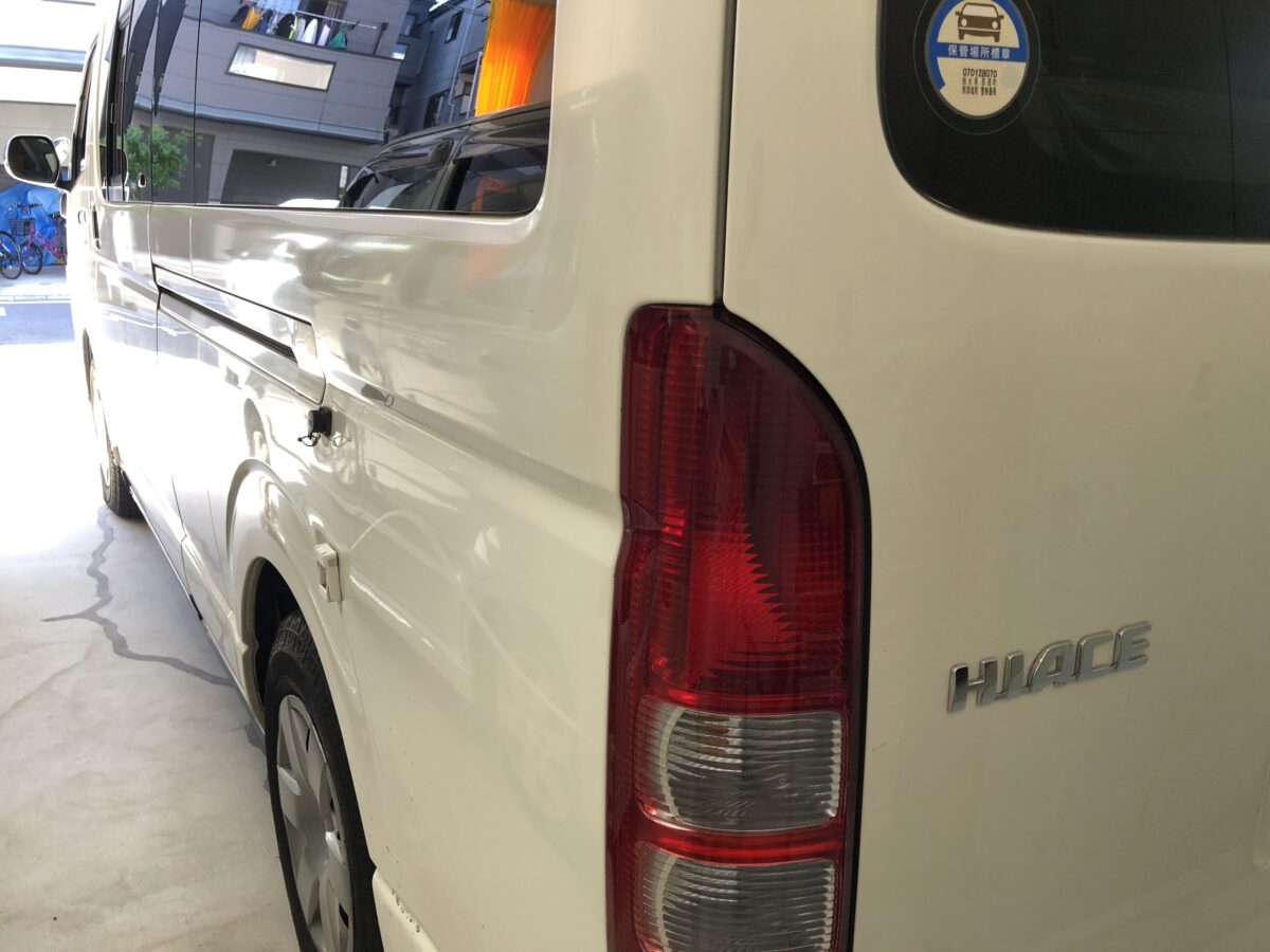 ハイエースのガラスリペア