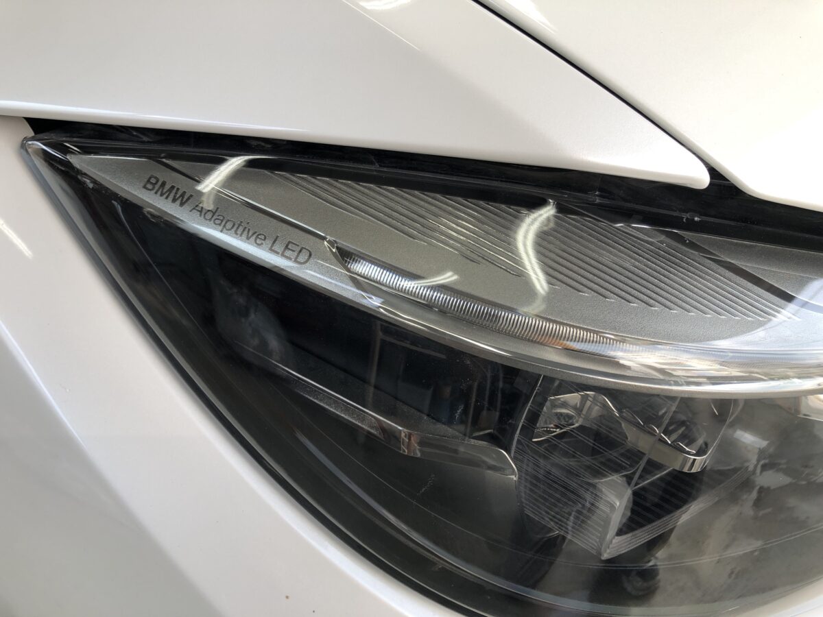 ヘッドライトリペアのついでにライトスモークプロテクションでイメージチェンジ