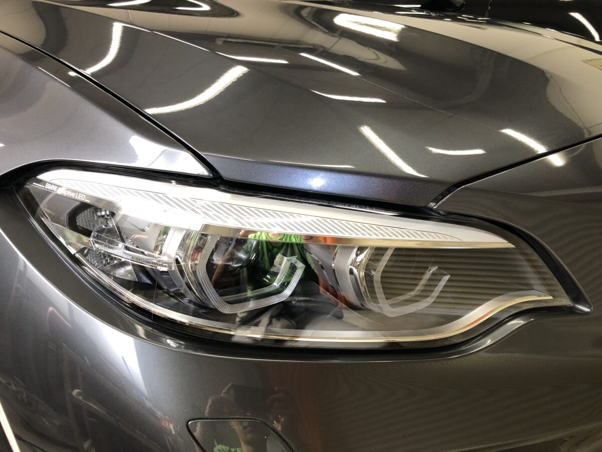 BMWM2　ヘッドライト磨き作業後