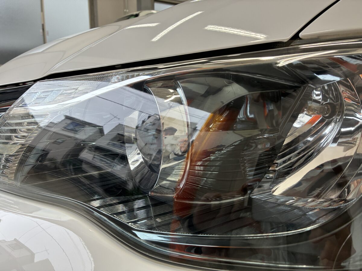 カローラフィールダー　ヘッドライトリペア後