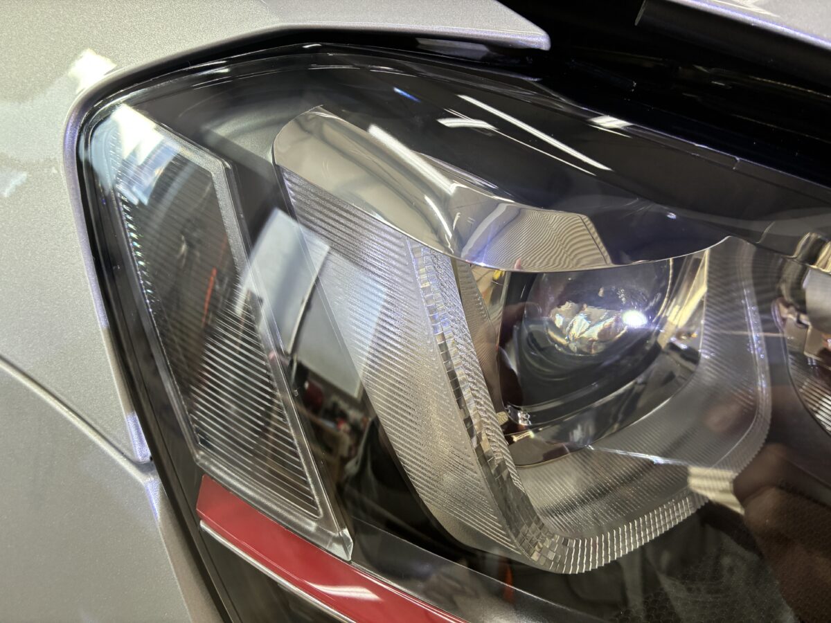 ゴルフ７のヘッドライトリペア後にPPF施工