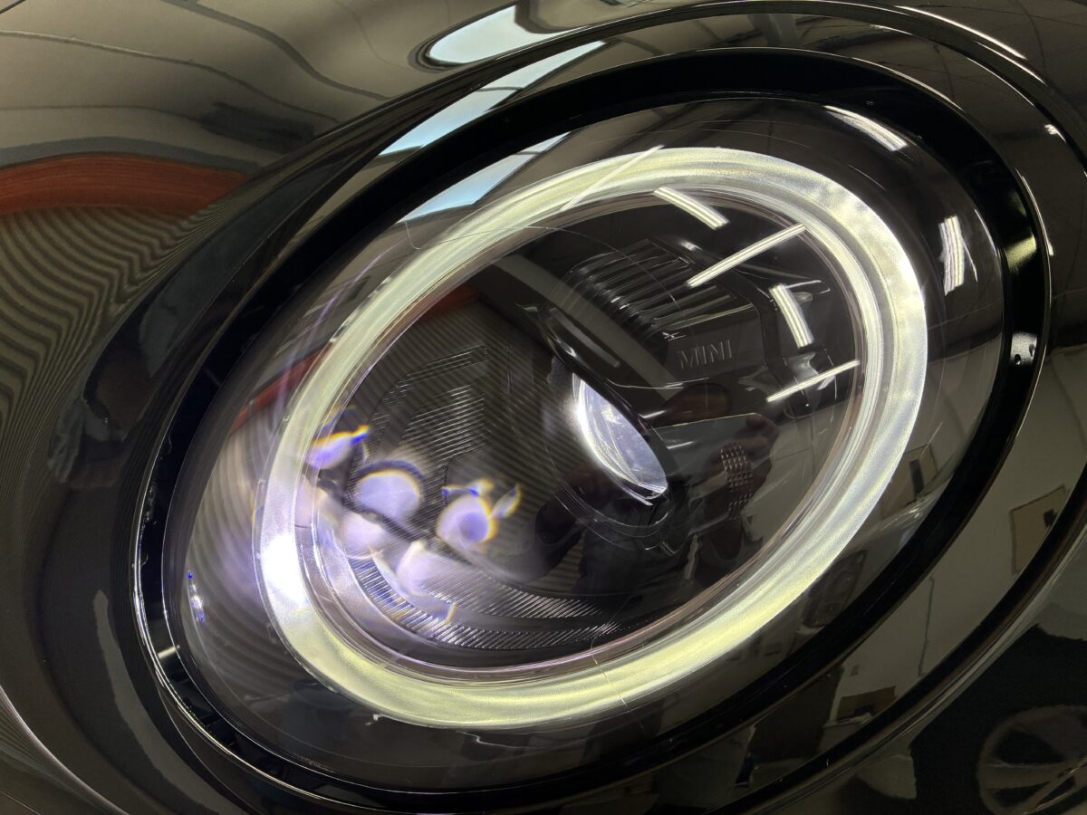 ミニJCW ヘッドライトリペア後