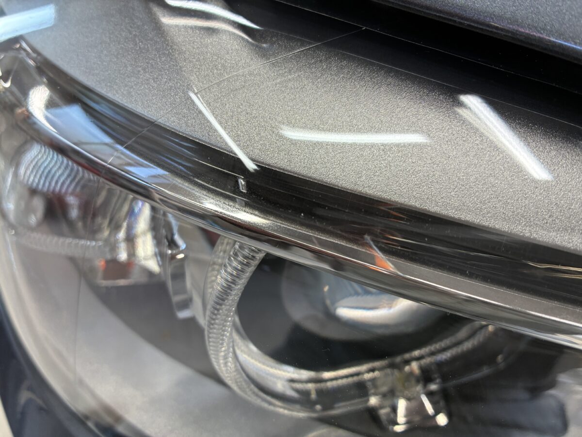 BMWF30 　ヘッドライトリペア後