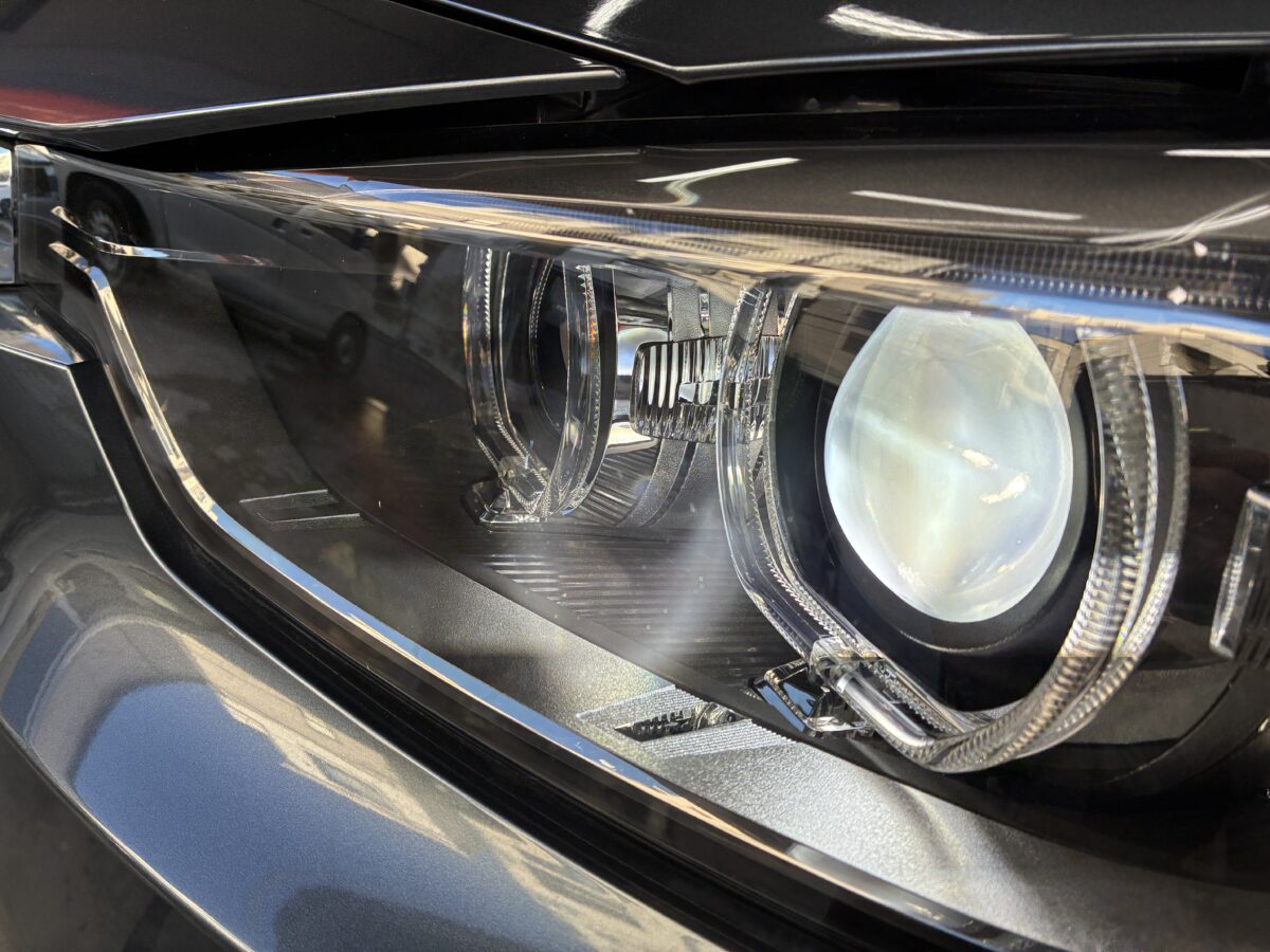 BMW320d　ヘッドライトリペア後のライト点灯時