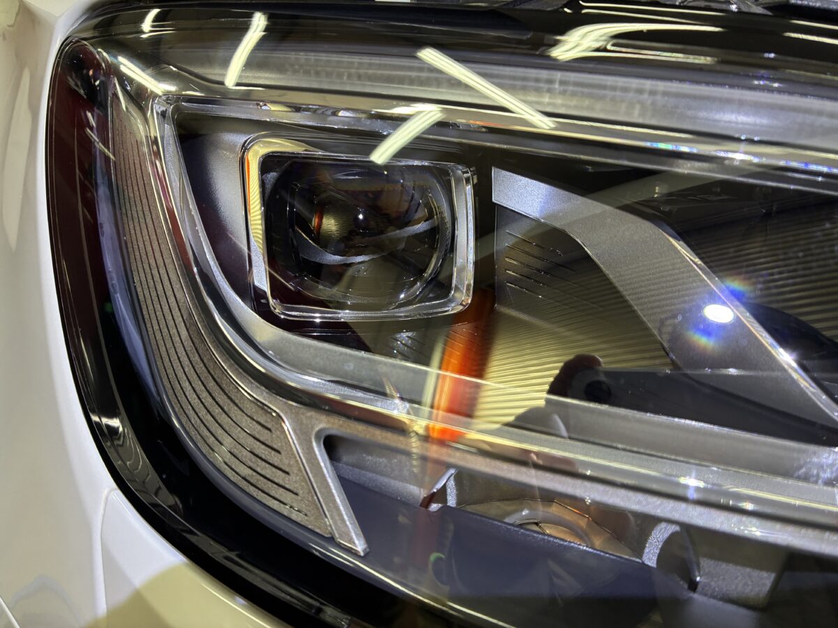 アウディS3のヘッドライトリペア後