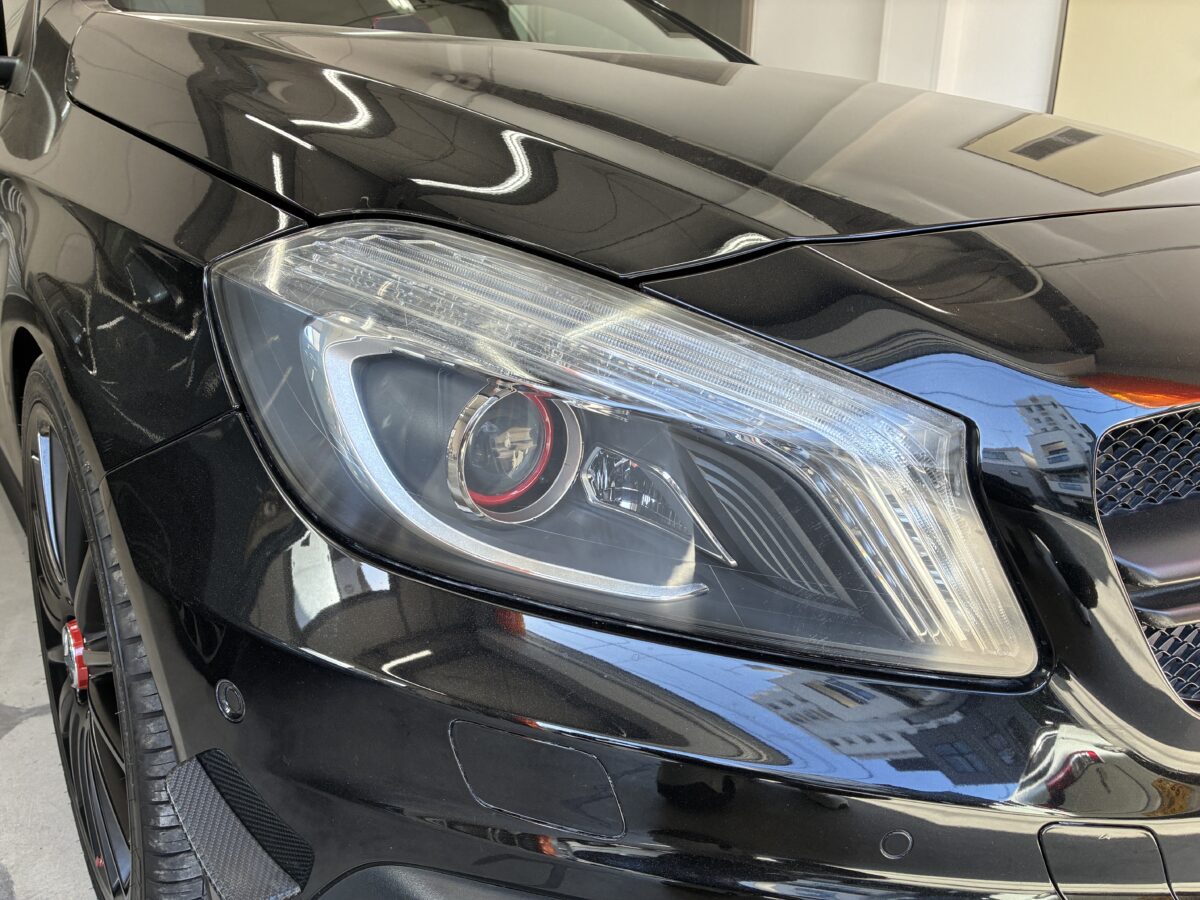 ベンツA45　ヘッドライトリペア作業前