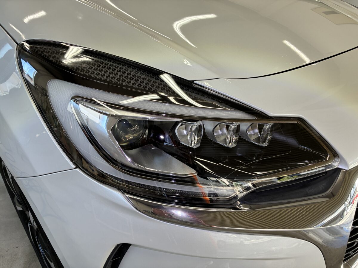 シトロエンDS3　ヘッドライトリペア後