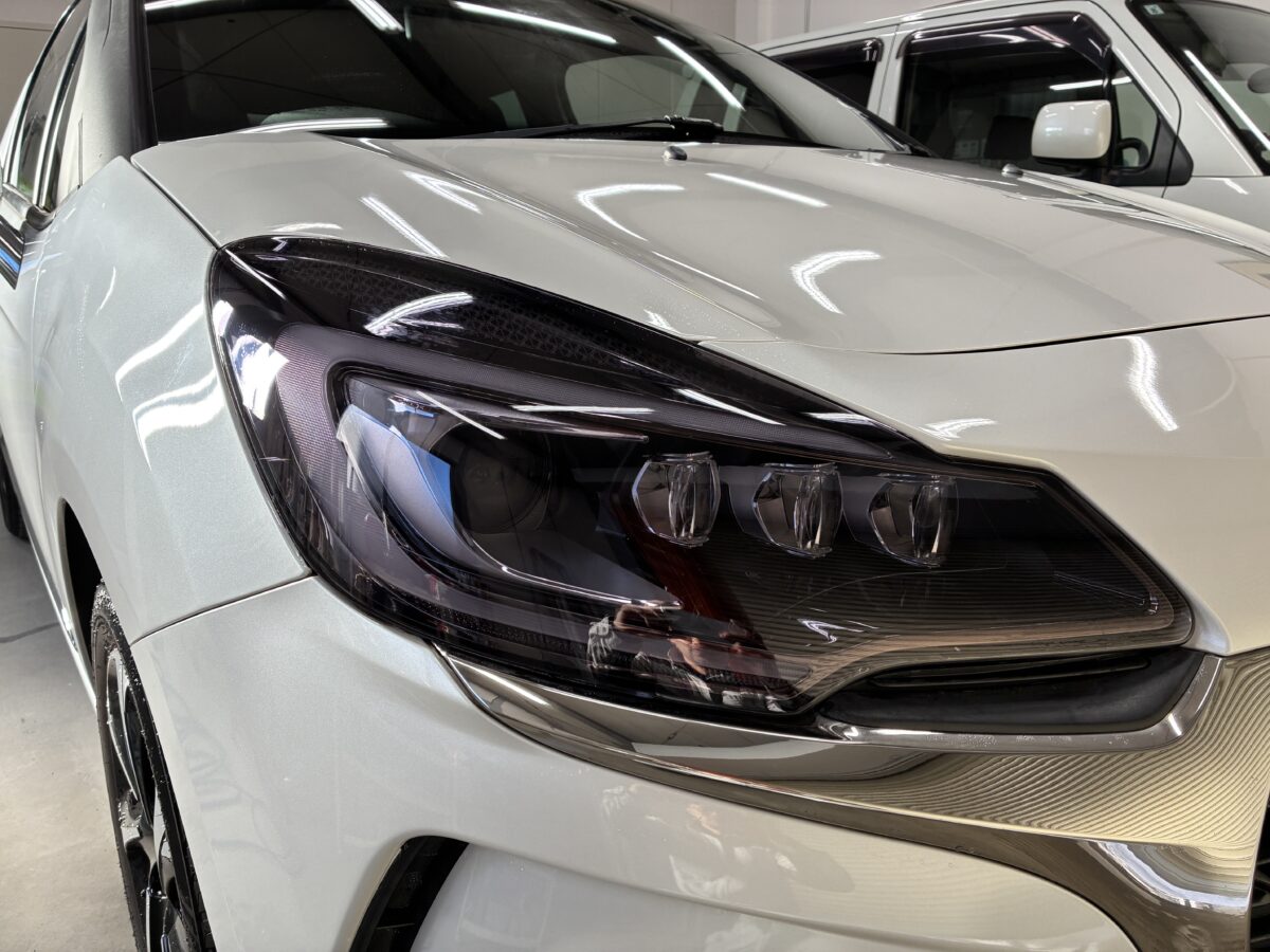 シトロエンDS3　ヘッドライトにカラープロテクションフィルム施工