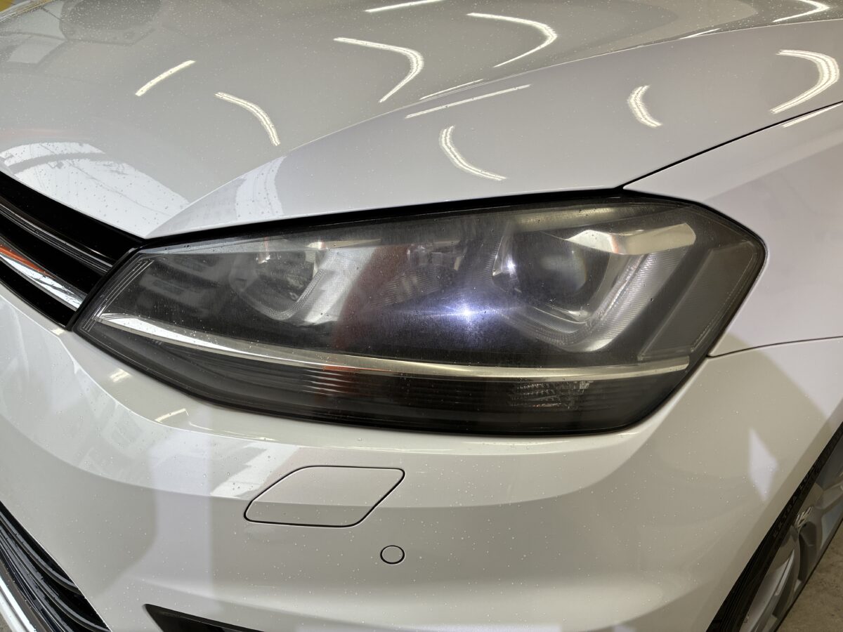 ゴルフ7のヘッドライト磨きのDIYにチャレンジ