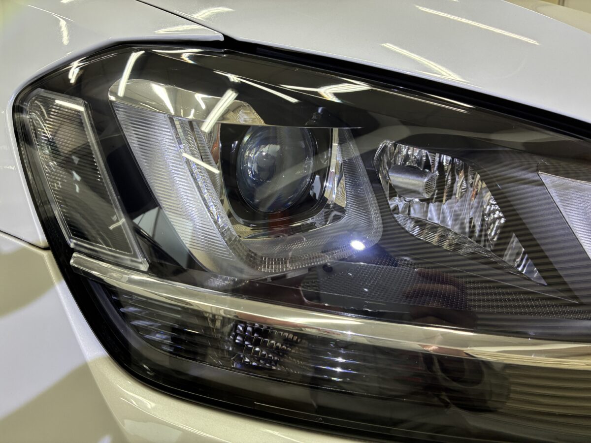 ゴルフ7　ヘッドライト磨きのリカバリー