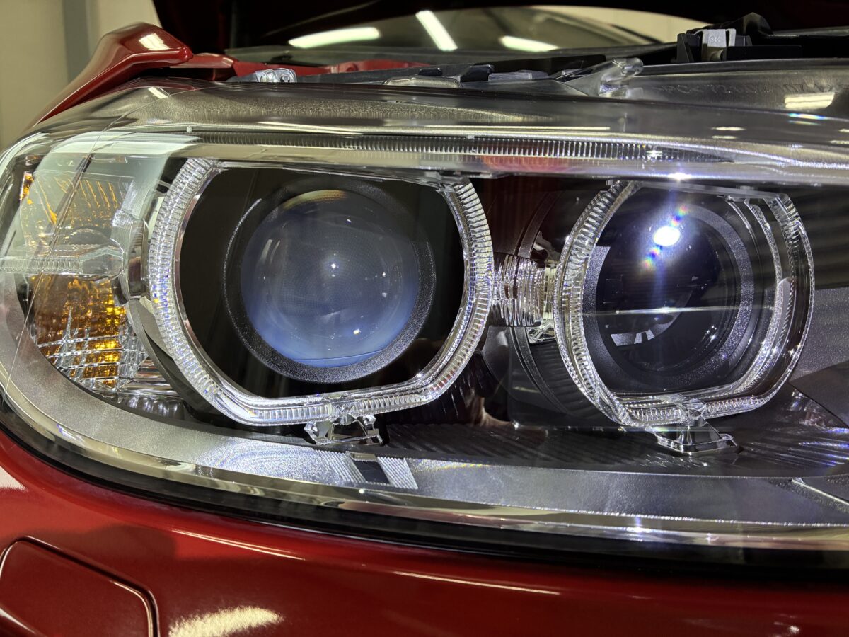 BMW320d　ヘッドライトリペア後にプロテクションフィルム施工