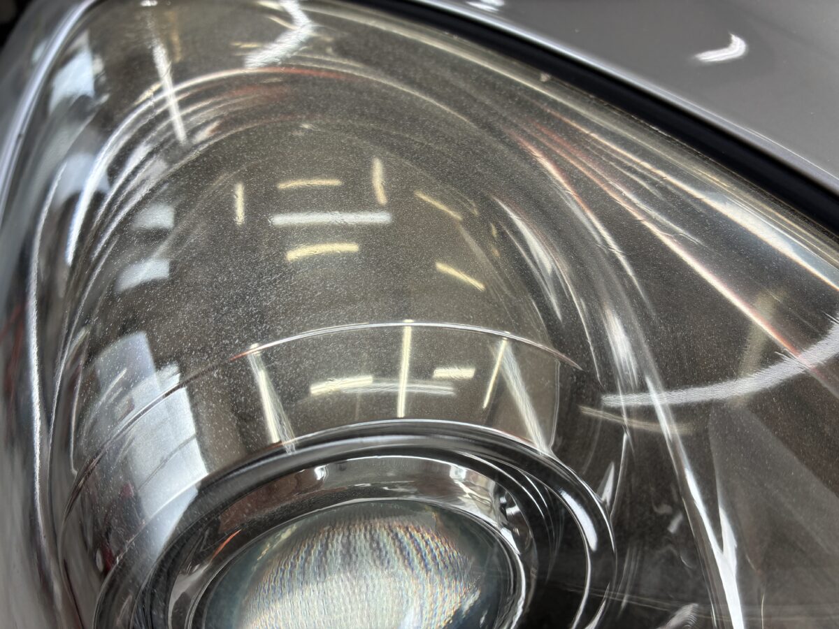 レクサスSCのヘッドライトクラック