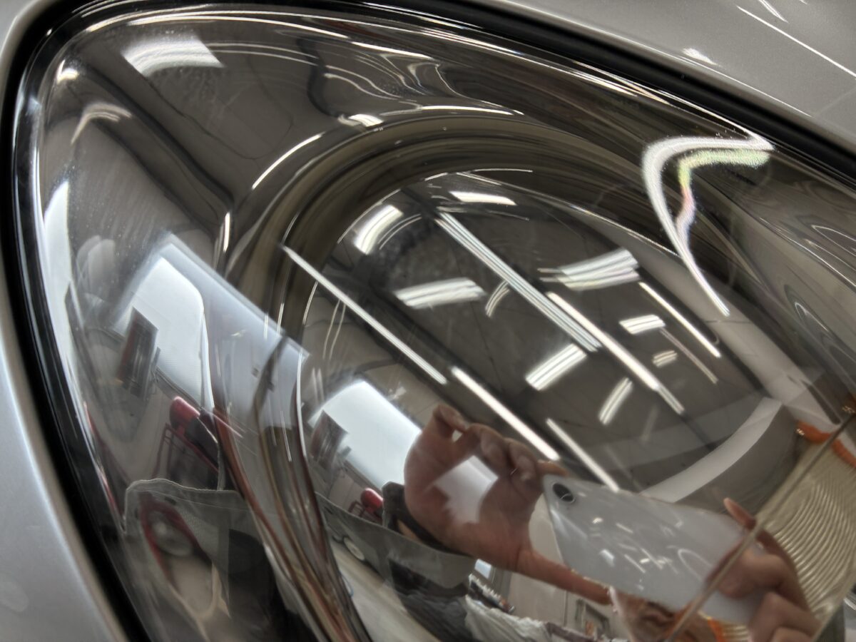 レクサスSC430　ヘッドライトリペア後