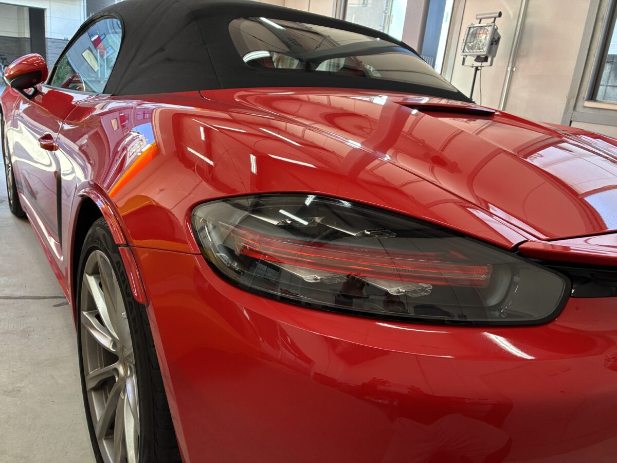 ポルシェ718ボクスター　ヘッドライト磨き