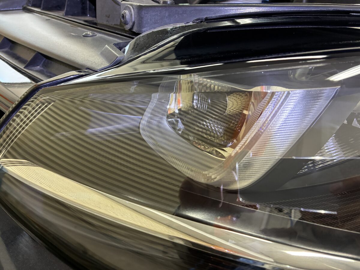 ヘッドライトリペアは再度劣化が見られたタイミングで再施工が可能です。