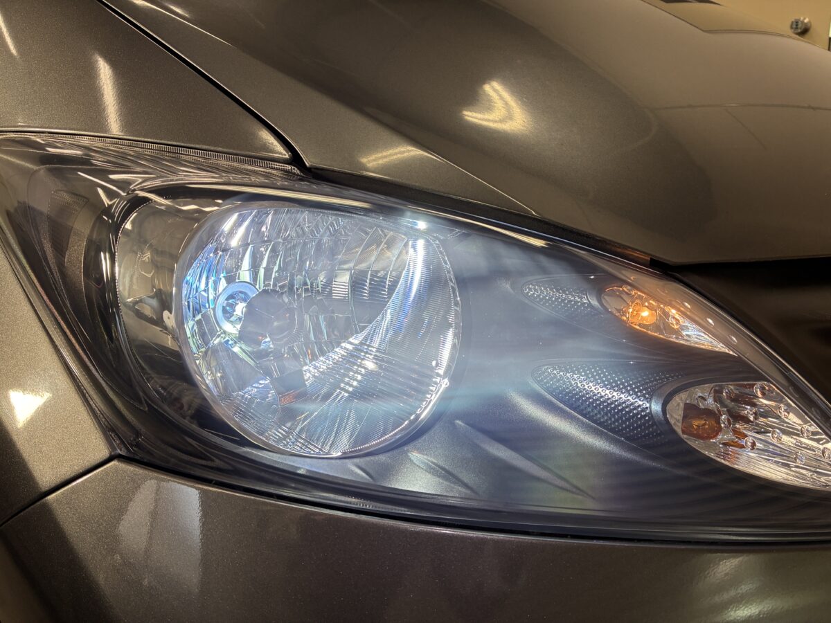 ホンダフリードのヘッドライトリペア後のライト点灯時