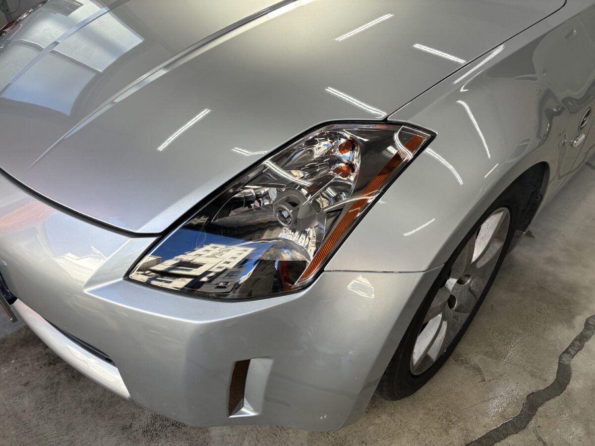 ヘッドライト磨きと一緒にライトスモークプロテクションフィルムでイメージチェンジ