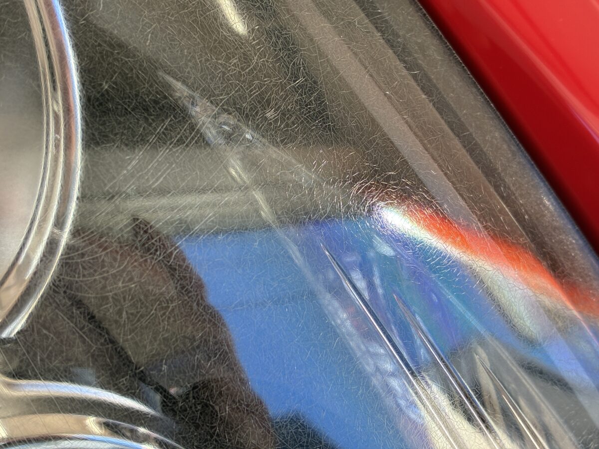 ポルシェケイマンのヘッドライトの経年による劣化