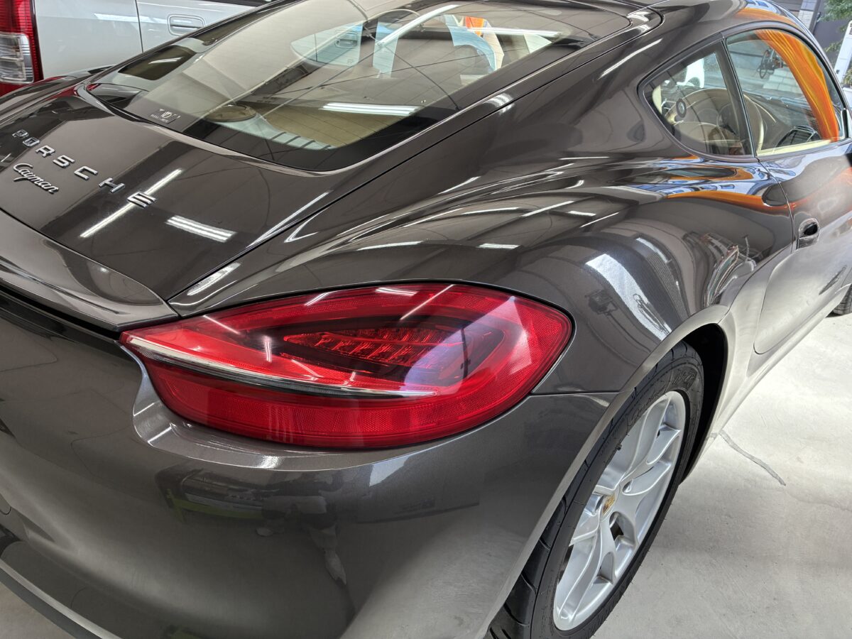 ポルシェケイマン ヘッドライト磨き