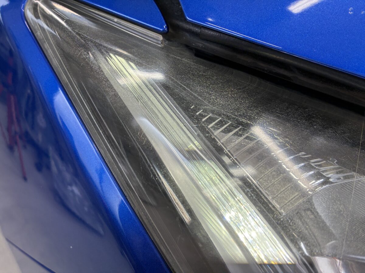 ホンダグレイスのヘッドライトクラック