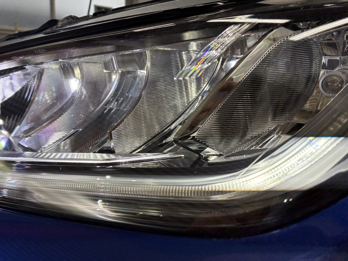 ヘッドライトリペア後のライト点灯時