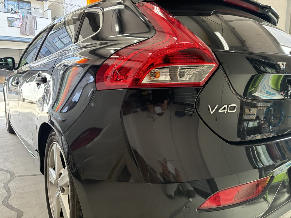 ボルボV40　ヘッドライトの黄ばみ除去