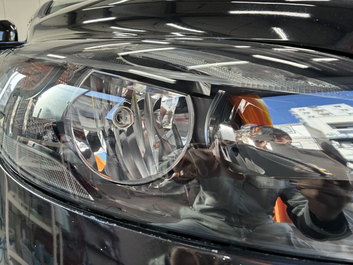 ボルボのヘッドライトリペア作業後