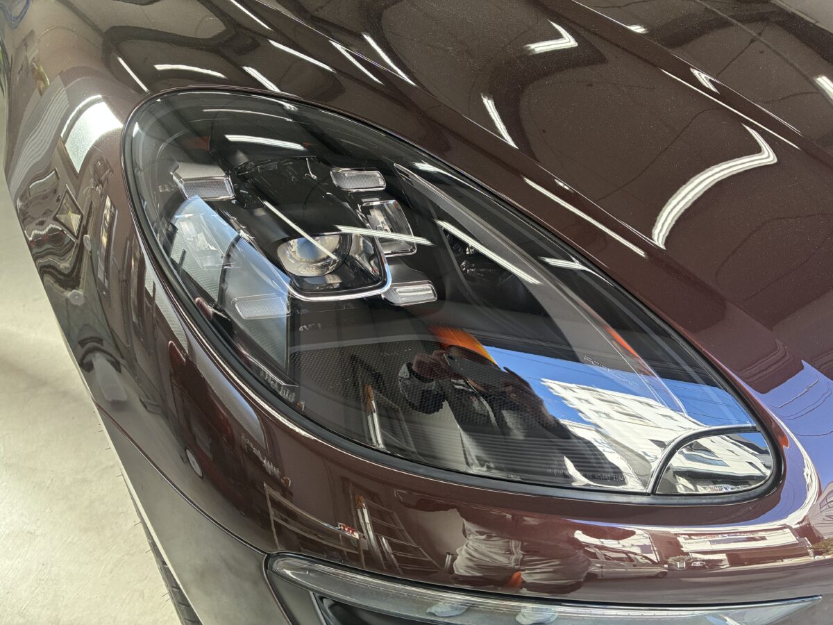 ヘッドライトリペア後にライトスモークプロテクションフィルム施工