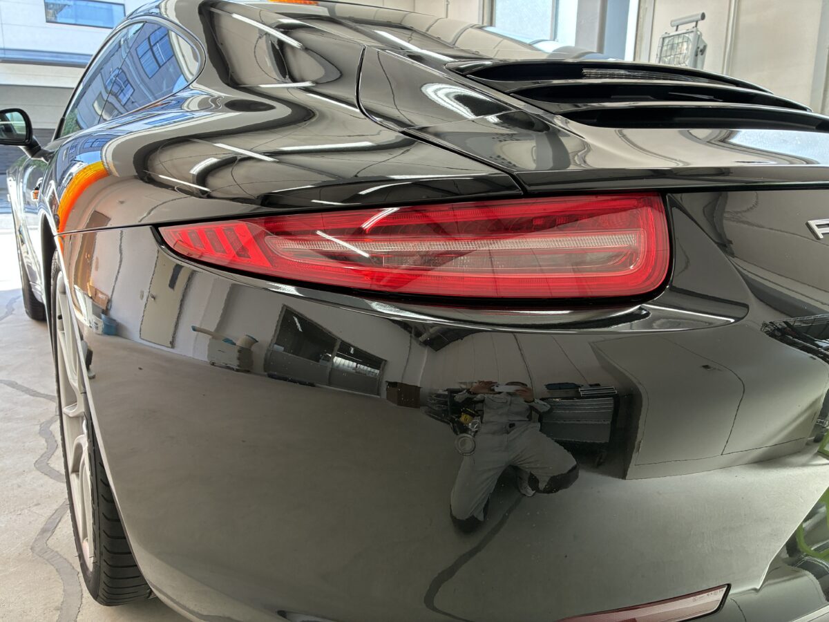 ポルシェ991　ヘッドライト磨き