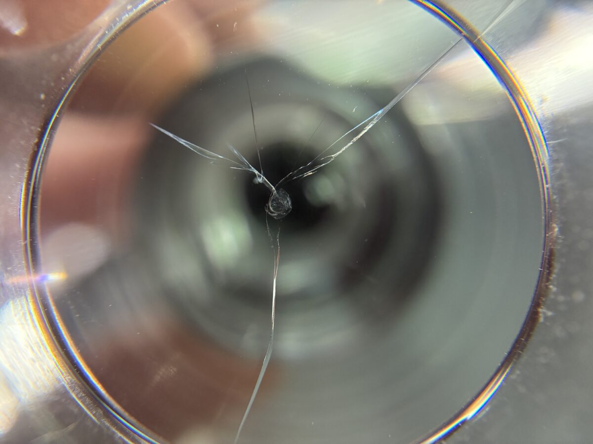 スバルWRX フロントガラスの飛び石傷修理