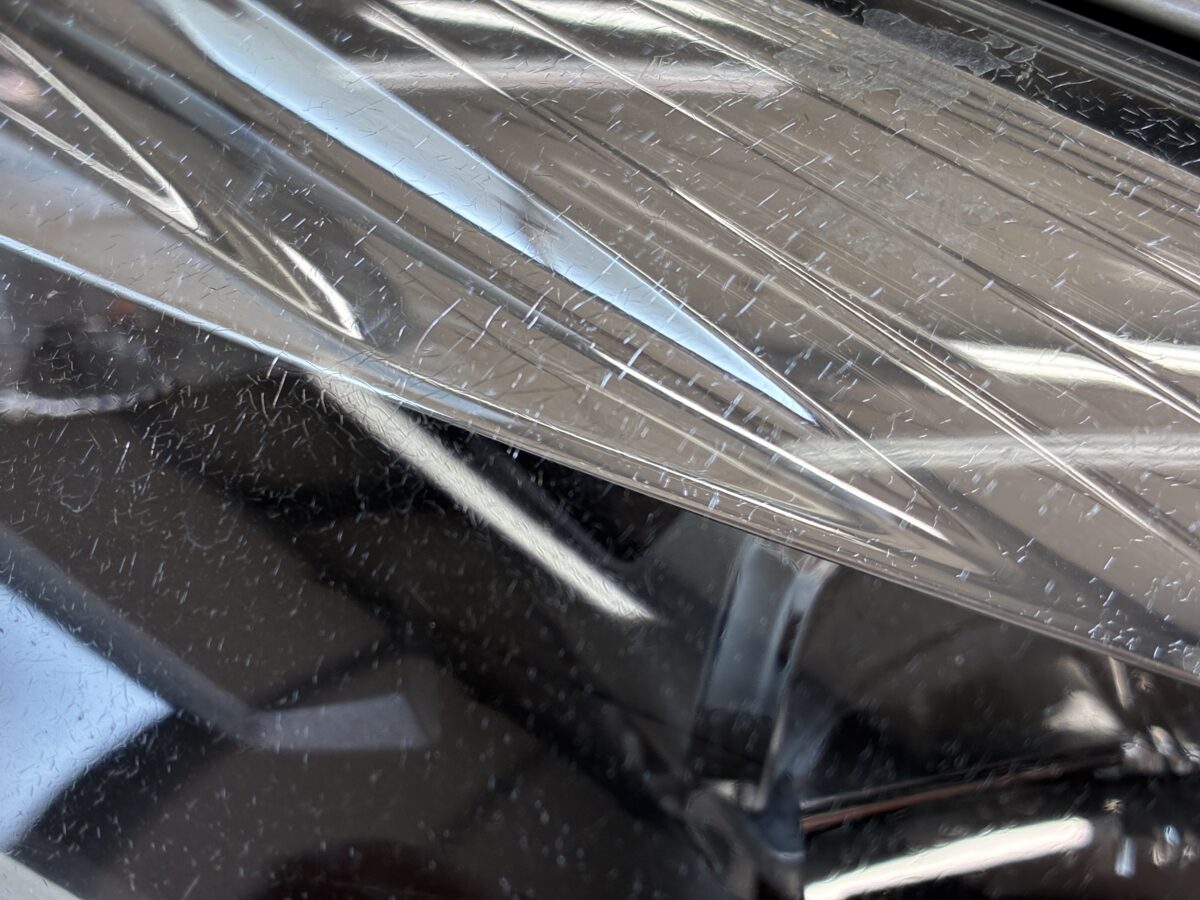 ボルボV40のヘッドライトクラック・ひび割れ